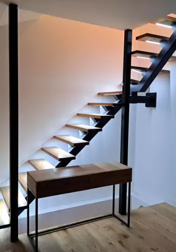 Création d'un escalier moderne sur-mesure image 2